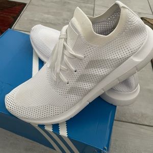 Adidas Swift Run White Mens US 11.5